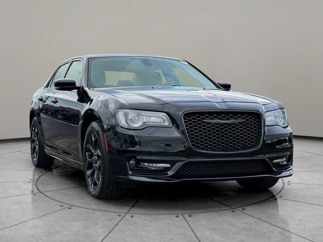 Used 2023 Chrysler 300 Touring L w/ Popular Equipment Group AWD/4WD image 14