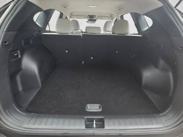 Used 2025 Hyundai Tucson SE AWD/4WD image 6
