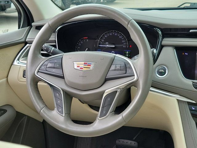 Used 2019 Cadillac XT5 Luxury FWD image 21