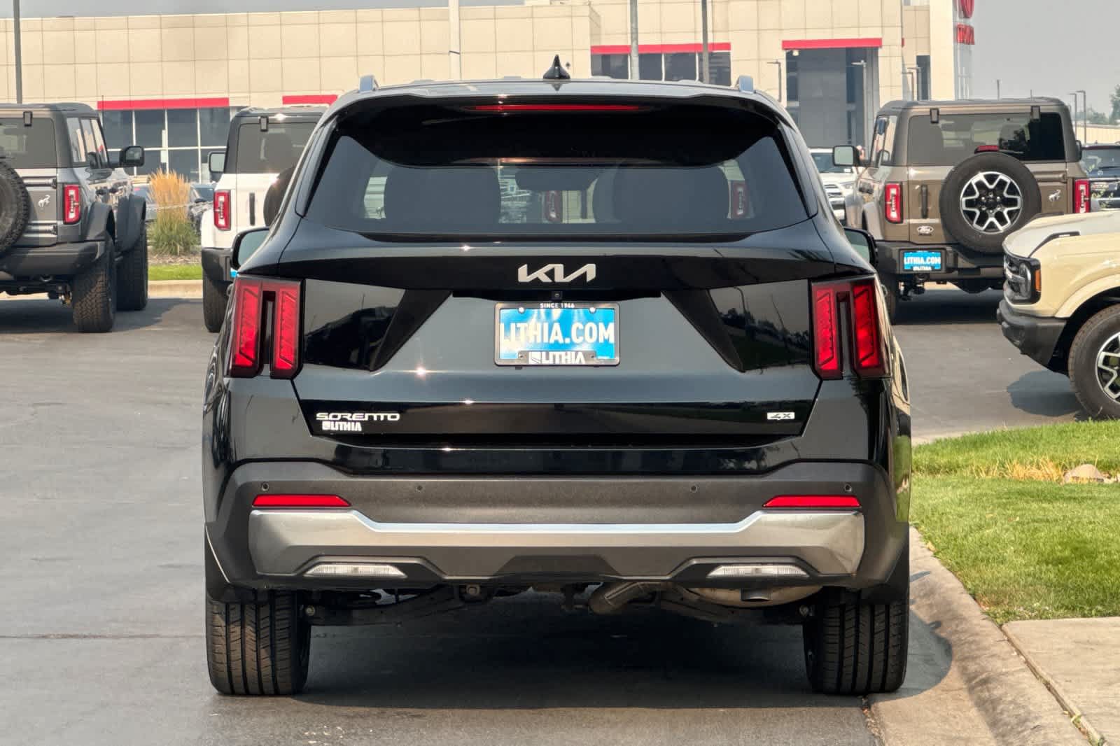 Used 2025 Kia Sorento EX AWD/4WD image 7