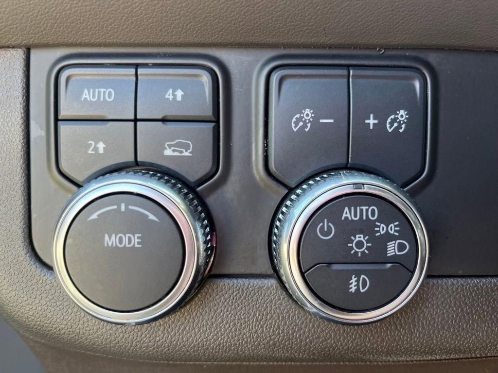 Used 2023 GMC Yukon SLT AWD/4WD image 22