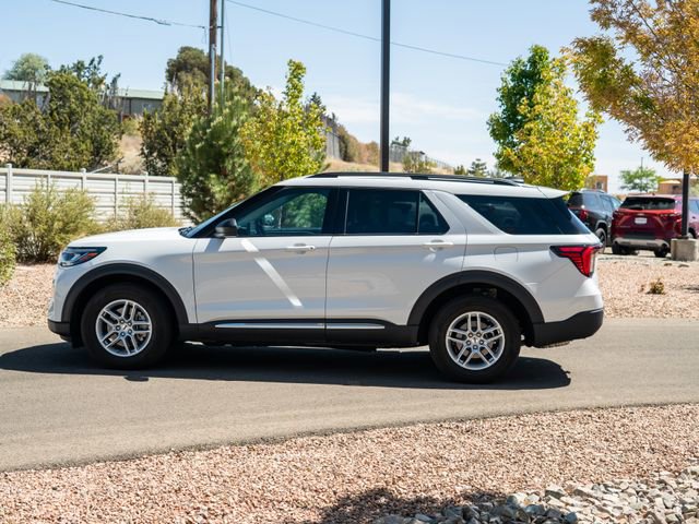 Certified 2025 Ford Explorer Active AWD/4WD image 13