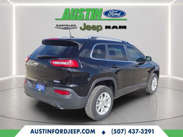 Used 2017 Jeep Cherokee Latitude image 6
