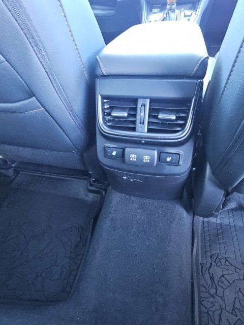 Used 2022 Subaru Outback Wilderness w/ Wilderness Package image 11