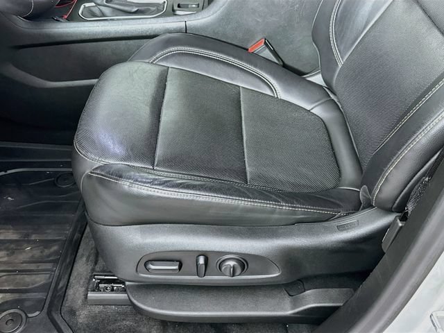 Used 2021 Chevrolet Traverse Premier w/ Redline Edition FWD image 27