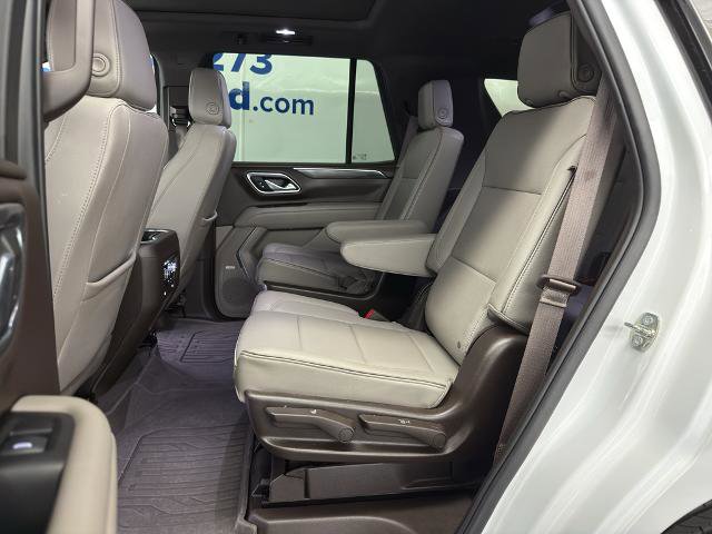 Used 2023 GMC Yukon SLT w/ SLT Luxury Package AWD/4WD image 8