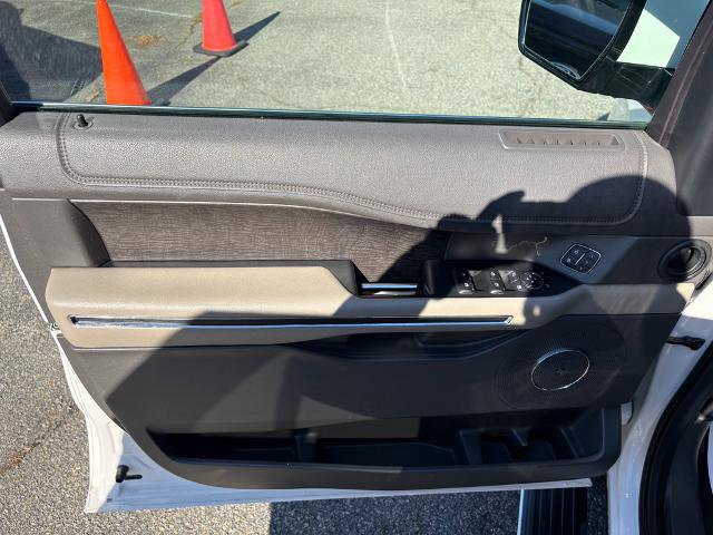 Certified 2019 Ford Expedition Limited w/ Equipment Group 302A image 13