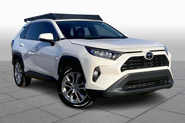 Used 2021 Toyota RAV4 XLE Premium image 5