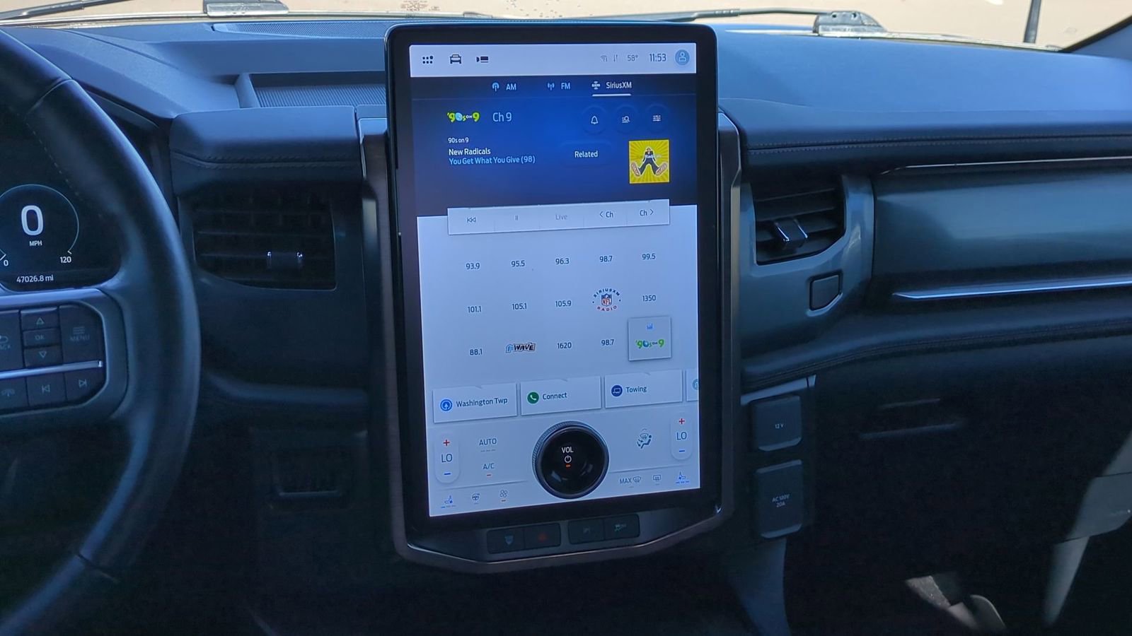 Certified 2022 Ford F150 Lightning Lariat image 28