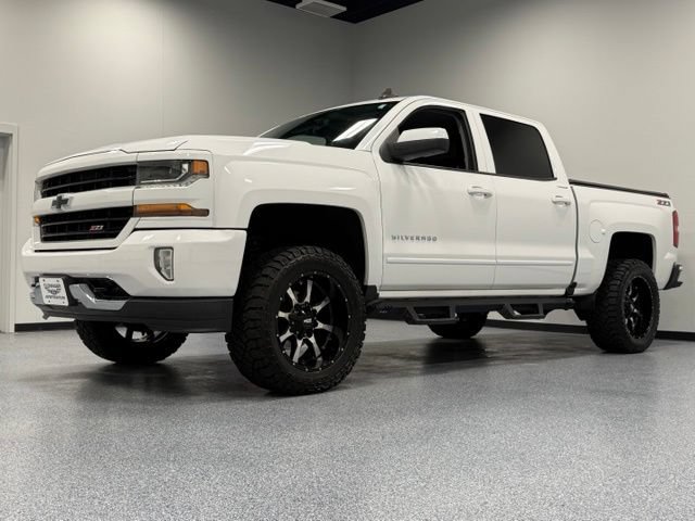 Used 2017 Chevrolet Silverado 1500 LT w/ All Star Edition AWD/4WD image 5
