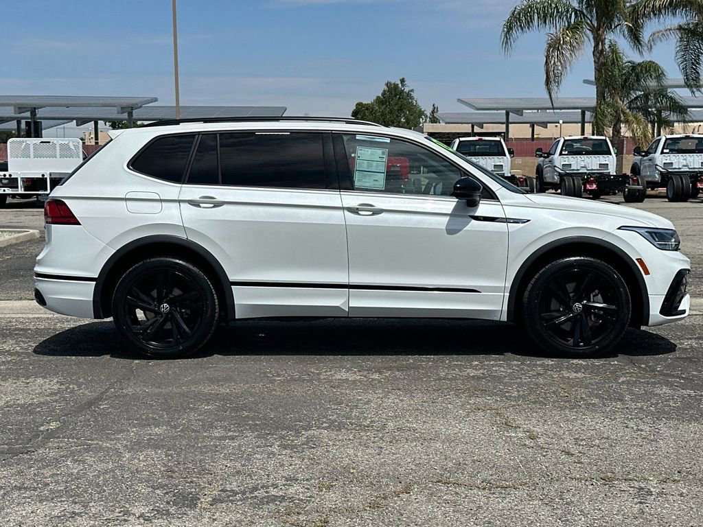 Used 2023 Volkswagen Tiguan SE R-Line AWD/4WD image 6