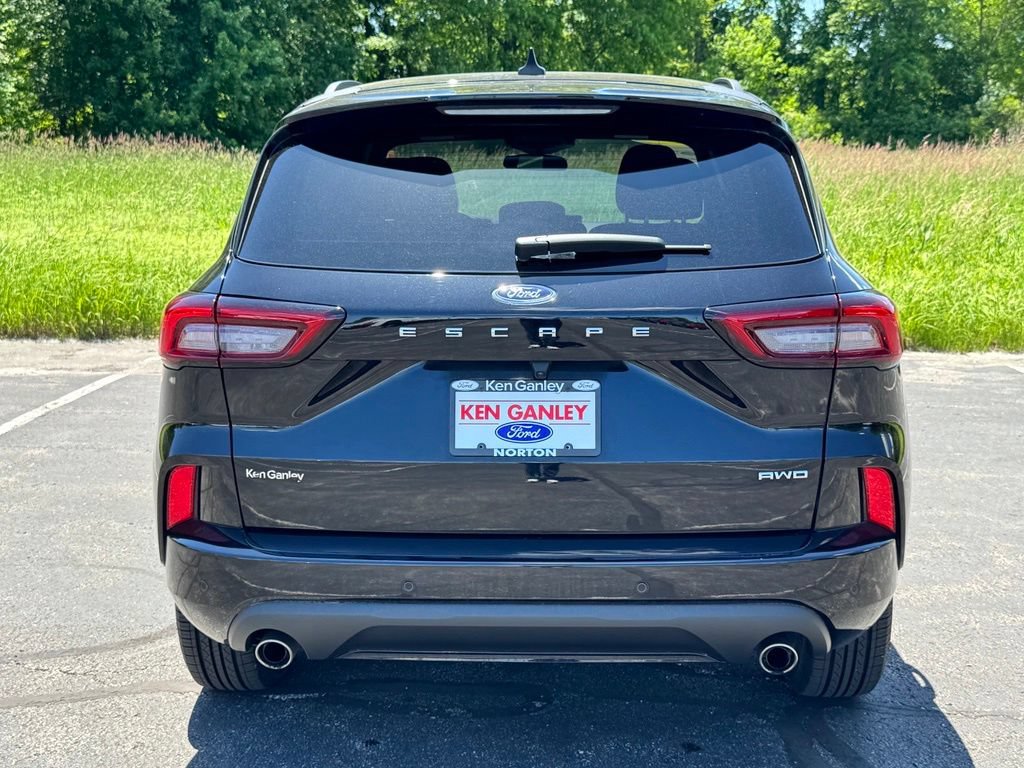 Certified 2023 Ford Escape ST-Line w/ Tech Pack #1 AWD/4WD image 8