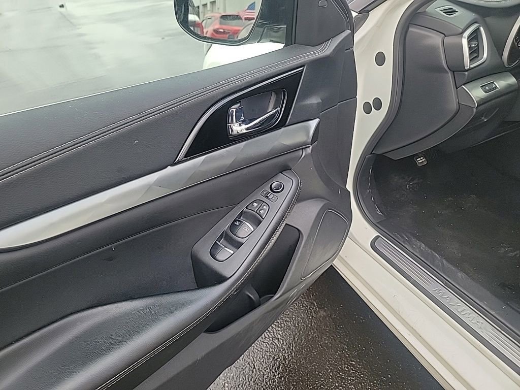 Used 2023 Nissan Maxima SV w/ Floor Mat Group image 35