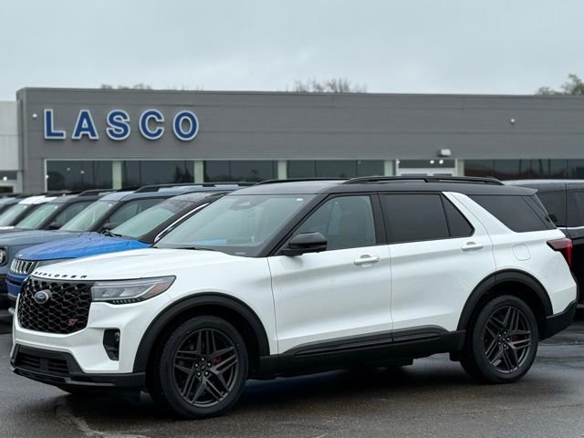 Certified 2025 Ford Explorer ST AWD/4WD image 1