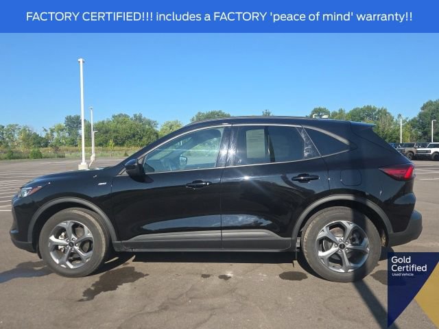 Certified 2025 Ford Escape ST-Line Select AWD/4WD image 17