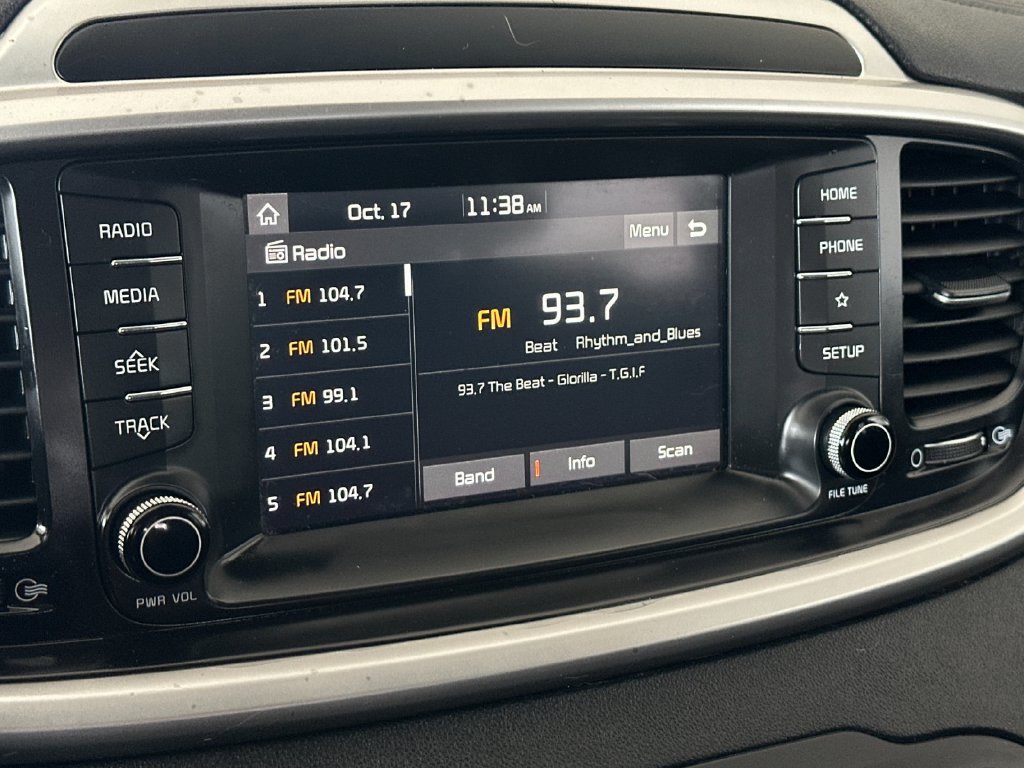 Used 2020 Kia Sorento LX AWD/4WD image 18