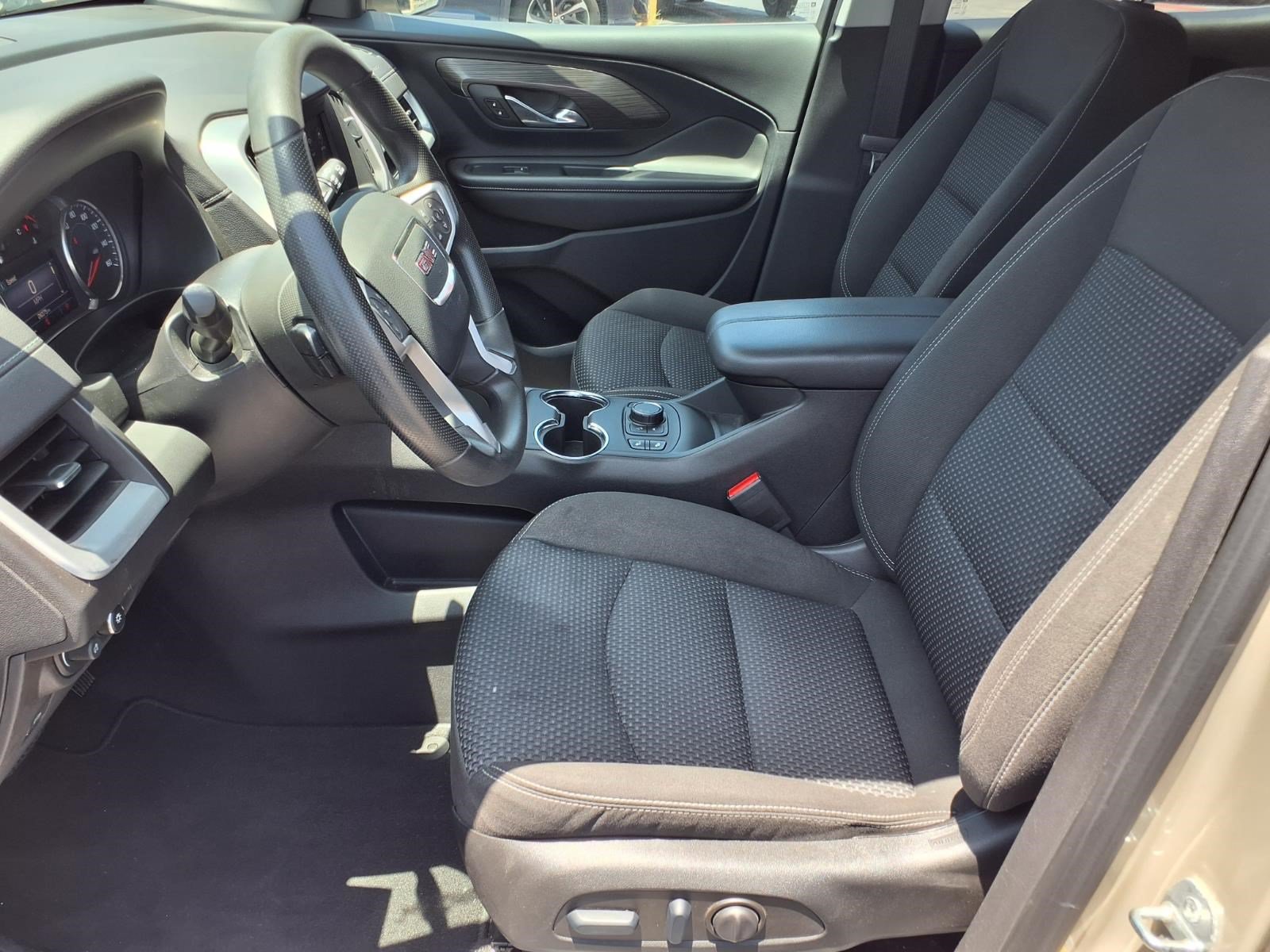 Used 2023 GMC Terrain SLE w/ Driver Convenience Package FWD image 14