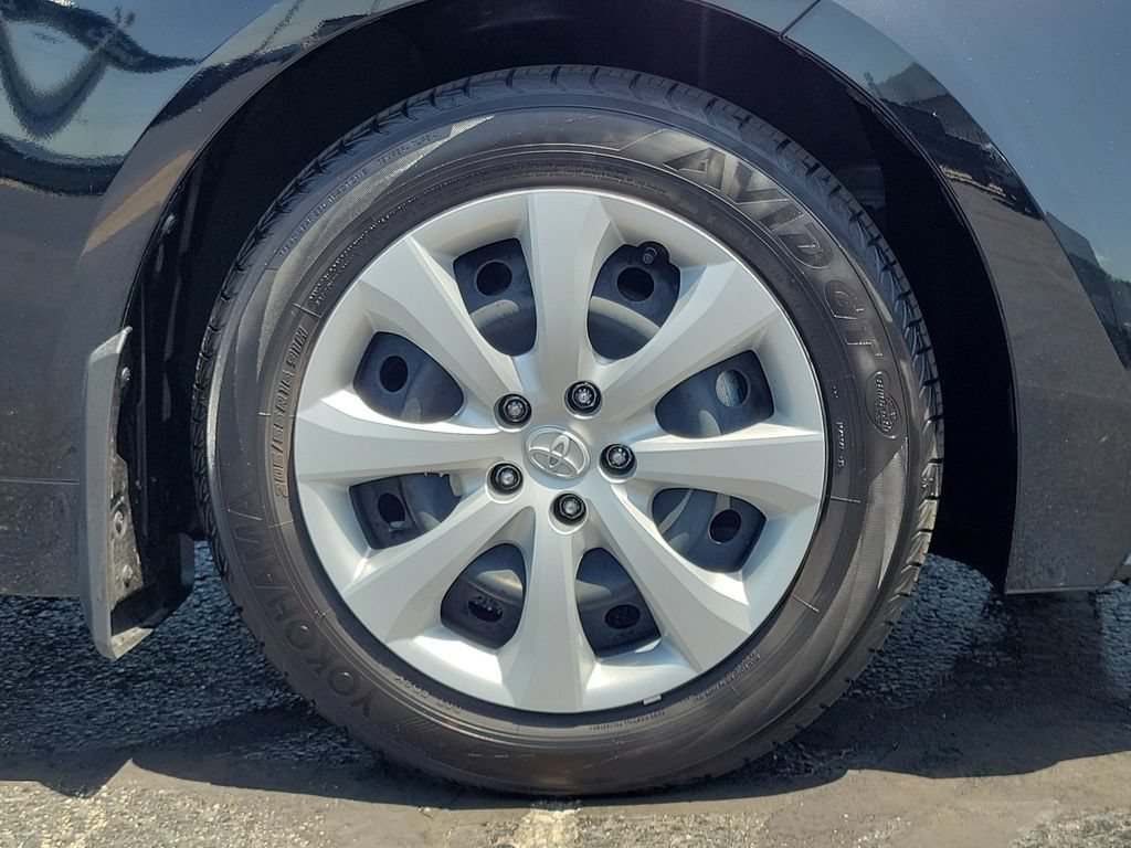 Used 2024 Toyota Corolla LE FWD image 9