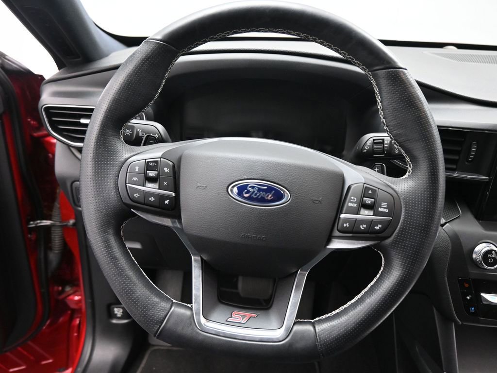 Certified 2020 Ford Explorer ST w/ ST Street Pack image 12