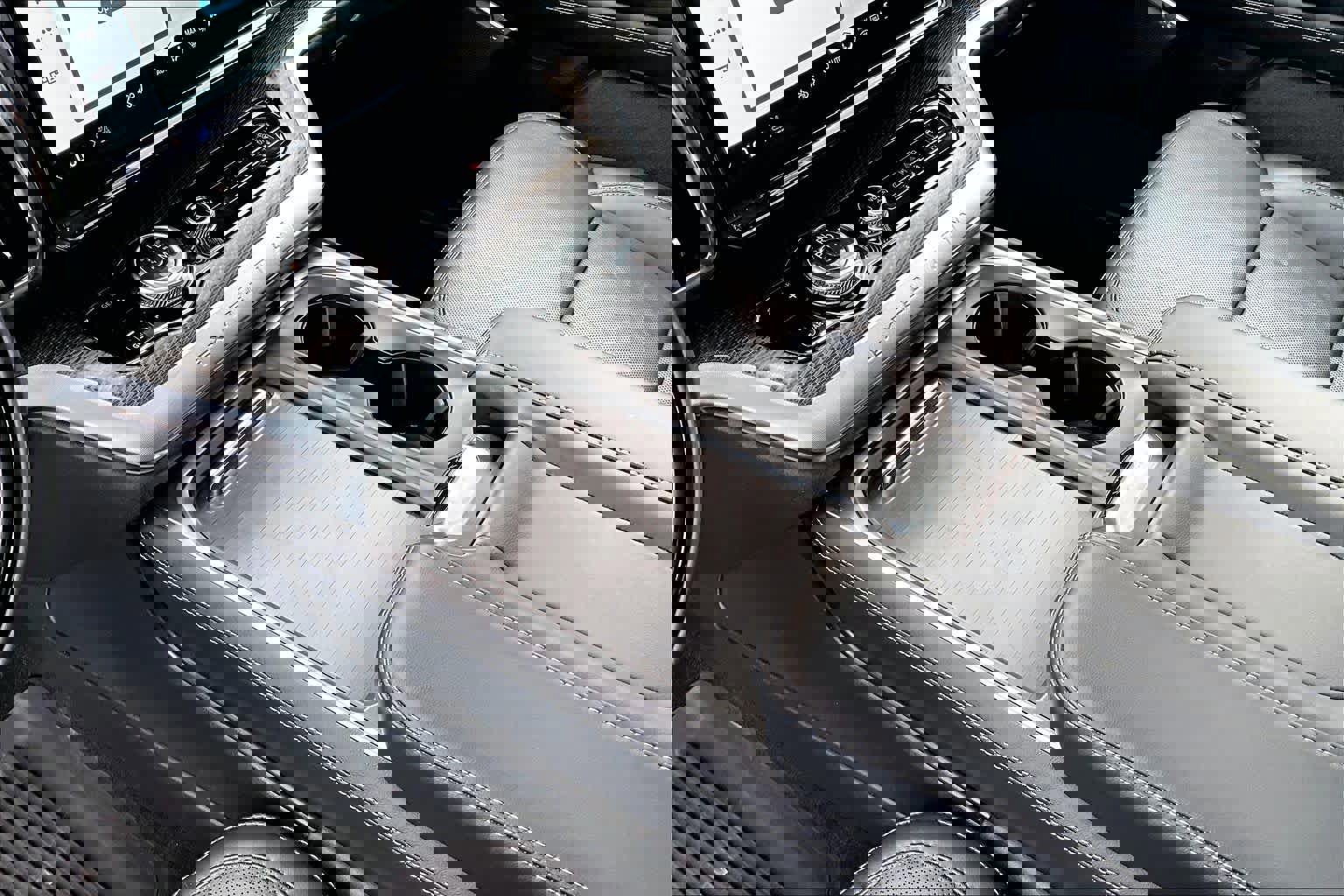 Certified 2025 Ford Expedition Platinum w/ Stealth Appearance Package image 18