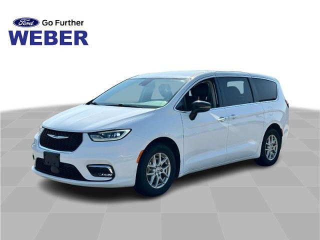 Used 2024 Chrysler Pacifica Touring-L