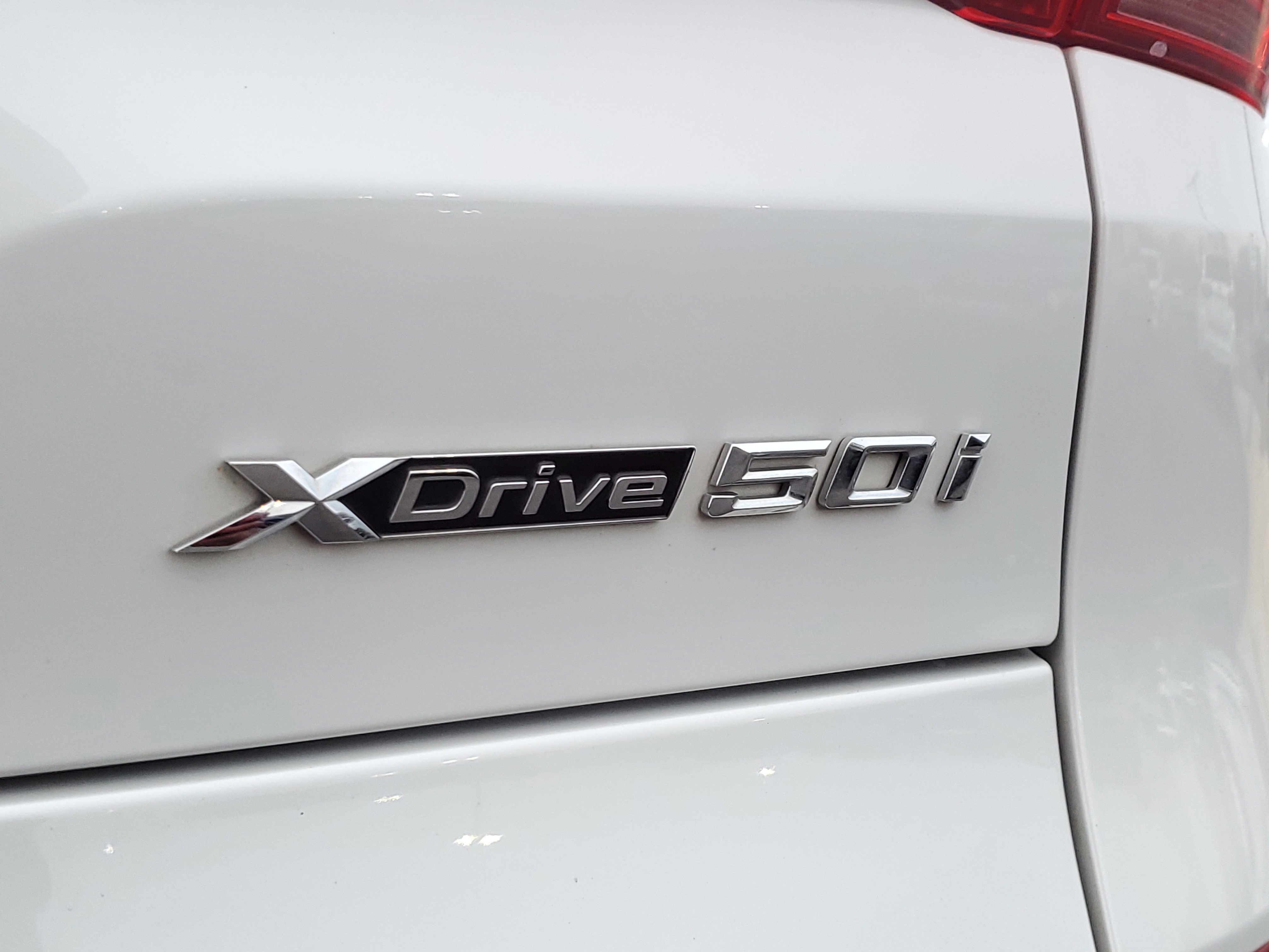 Used 2019 BMW X5 xDrive50i w/ M Sport Package image 6