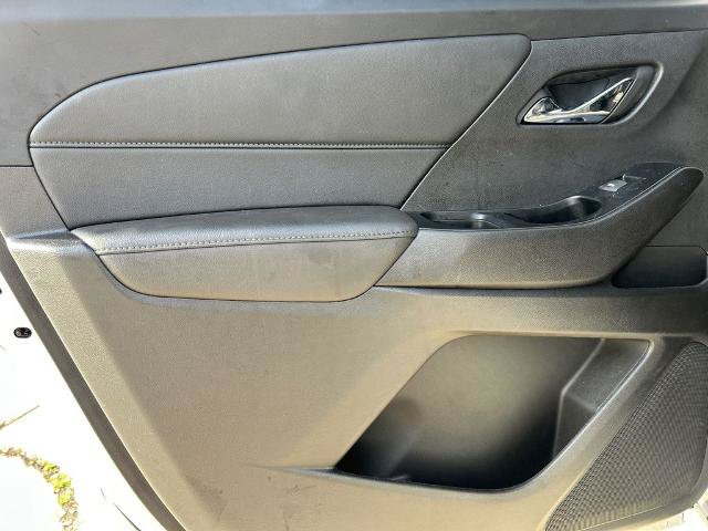 Used 2023 Chevrolet Traverse LT FWD image 30