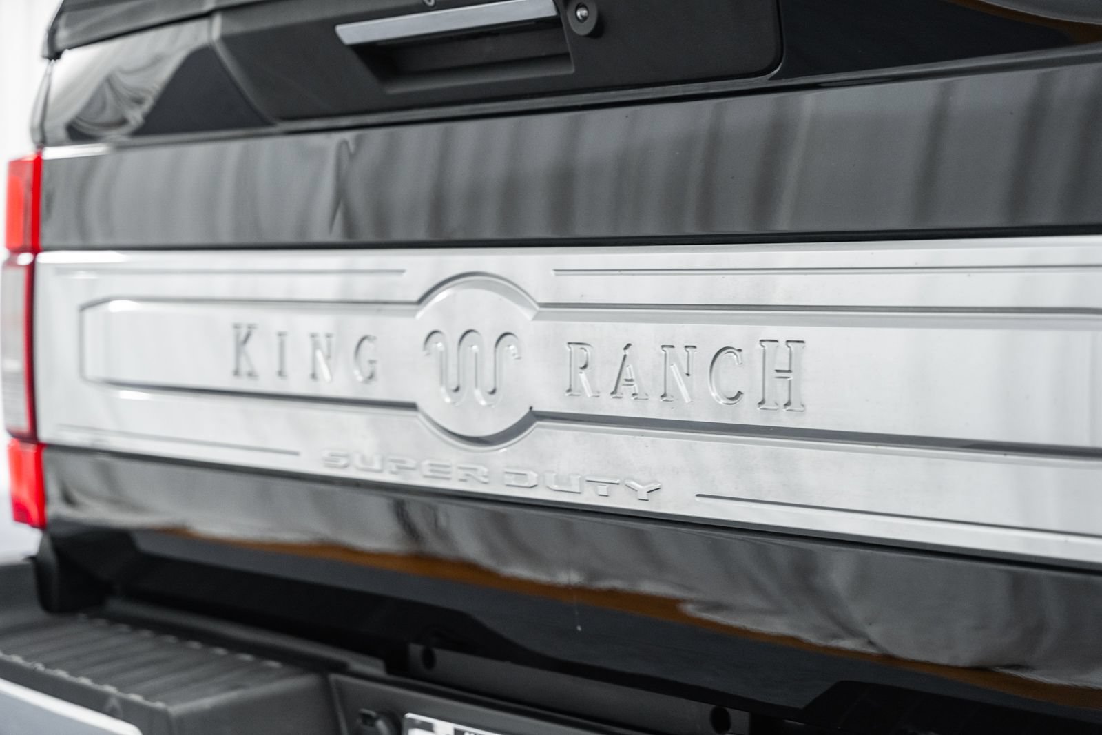 Certified 2022 Ford F250 King Ranch w/ Chrome Package AWD/4WD image 7
