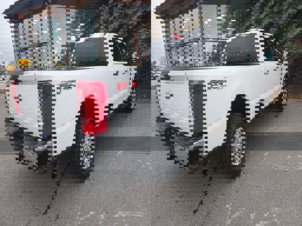 Certified 2024 Ford F350 XLT w/ FX4 Off-Road Package image 5