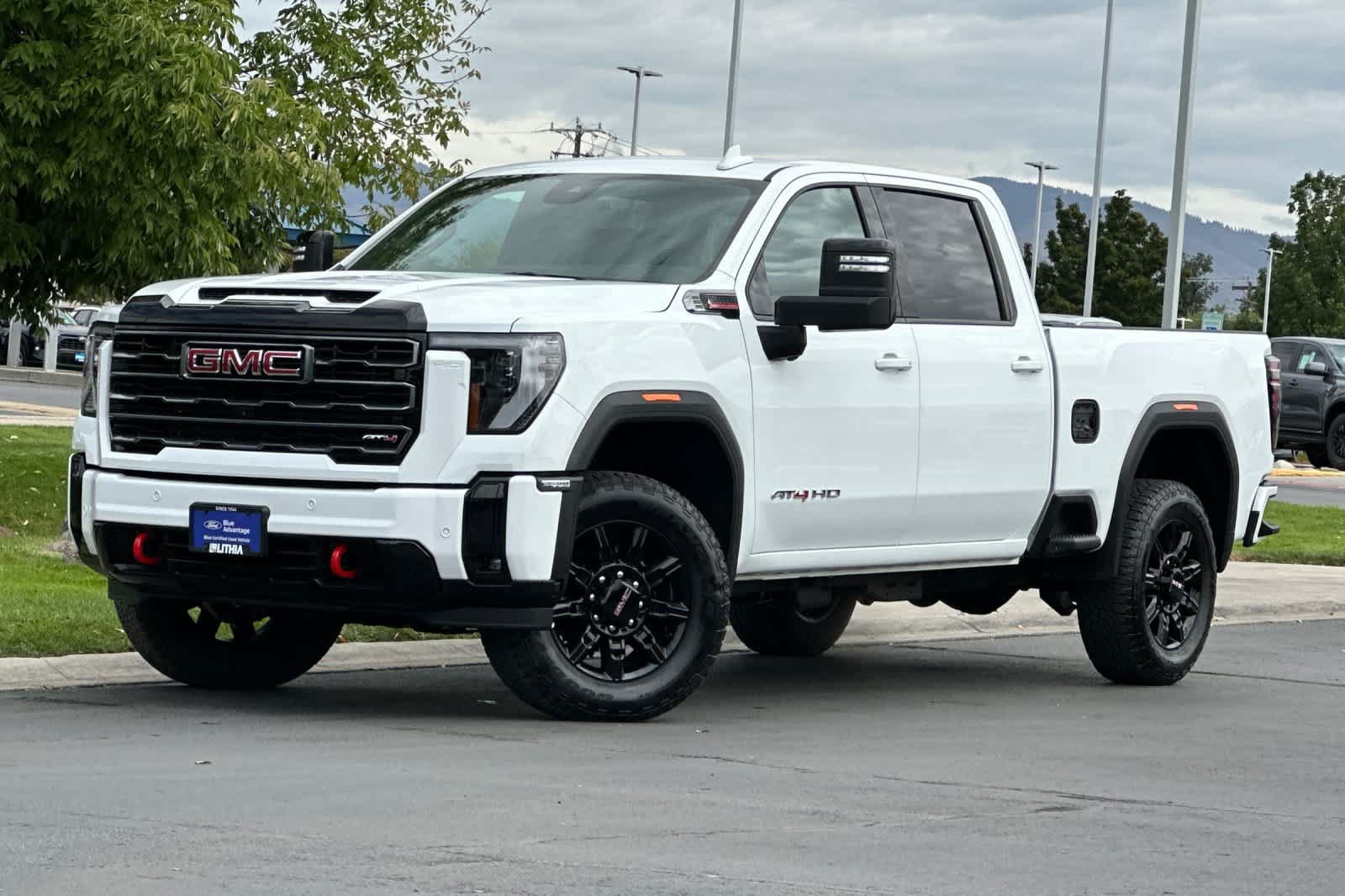 Used 2025 GMC Sierra 2500 AT4 AWD/4WD image 1