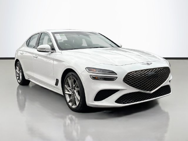 Used 2022 Genesis G70 2.0T RWD image 3