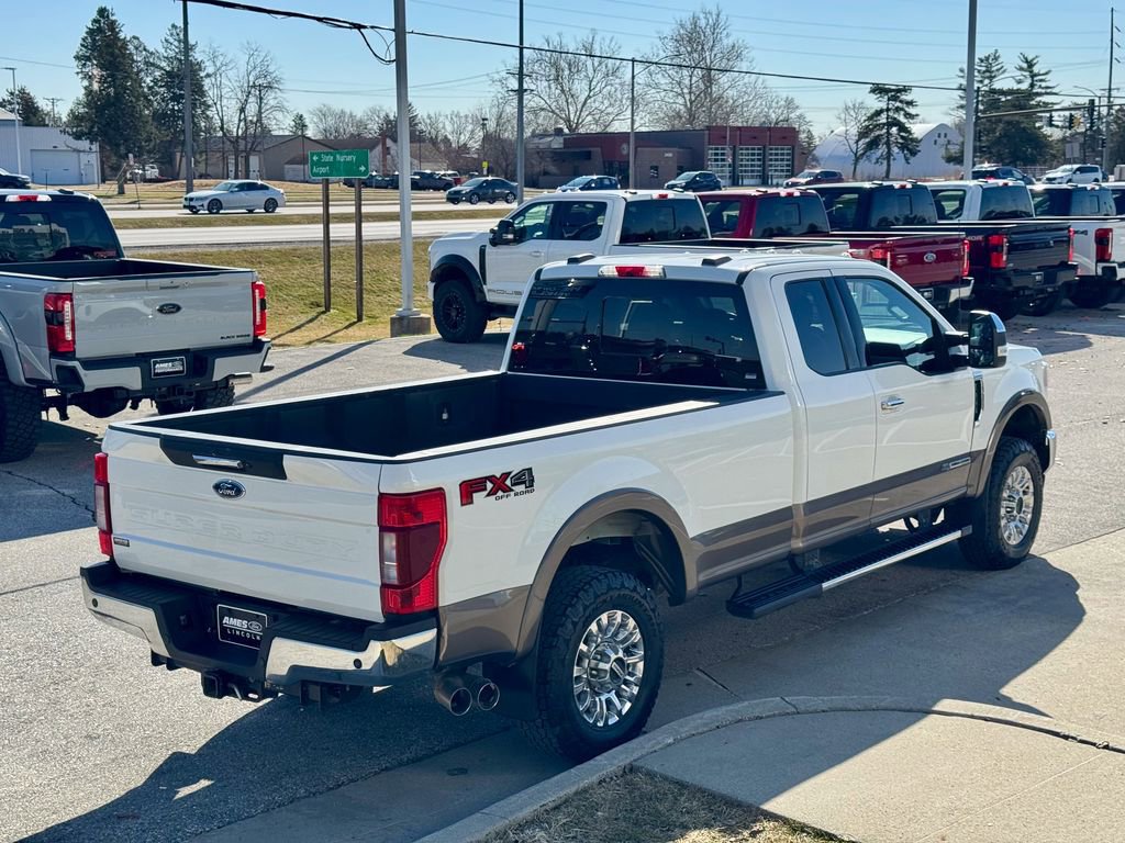 Certified 2022 Ford F350 Lariat w/ Chrome Package image 3