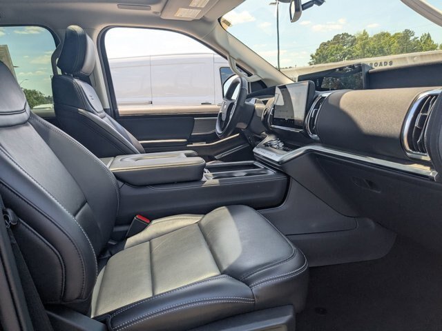 Certified 2025 Ford Expedition Max Platinum w/ Driver's Package AWD/4WD image 38