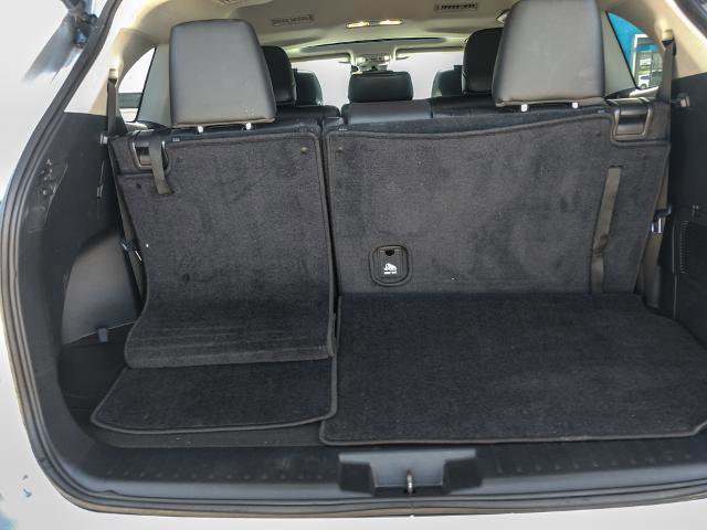 Used 2023 Toyota Highlander XLE FWD image 8