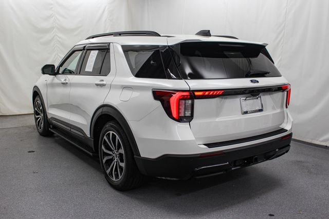 Certified 2025 Ford Explorer ST-Line w/ Premium Package RWD image 5