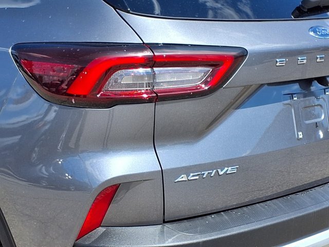 Certified 2023 Ford Escape Active AWD/4WD image 19