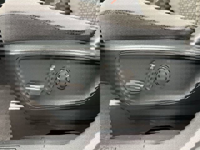 Certified 2022 Ford Escape SE w/ Cold Weather Package image 17