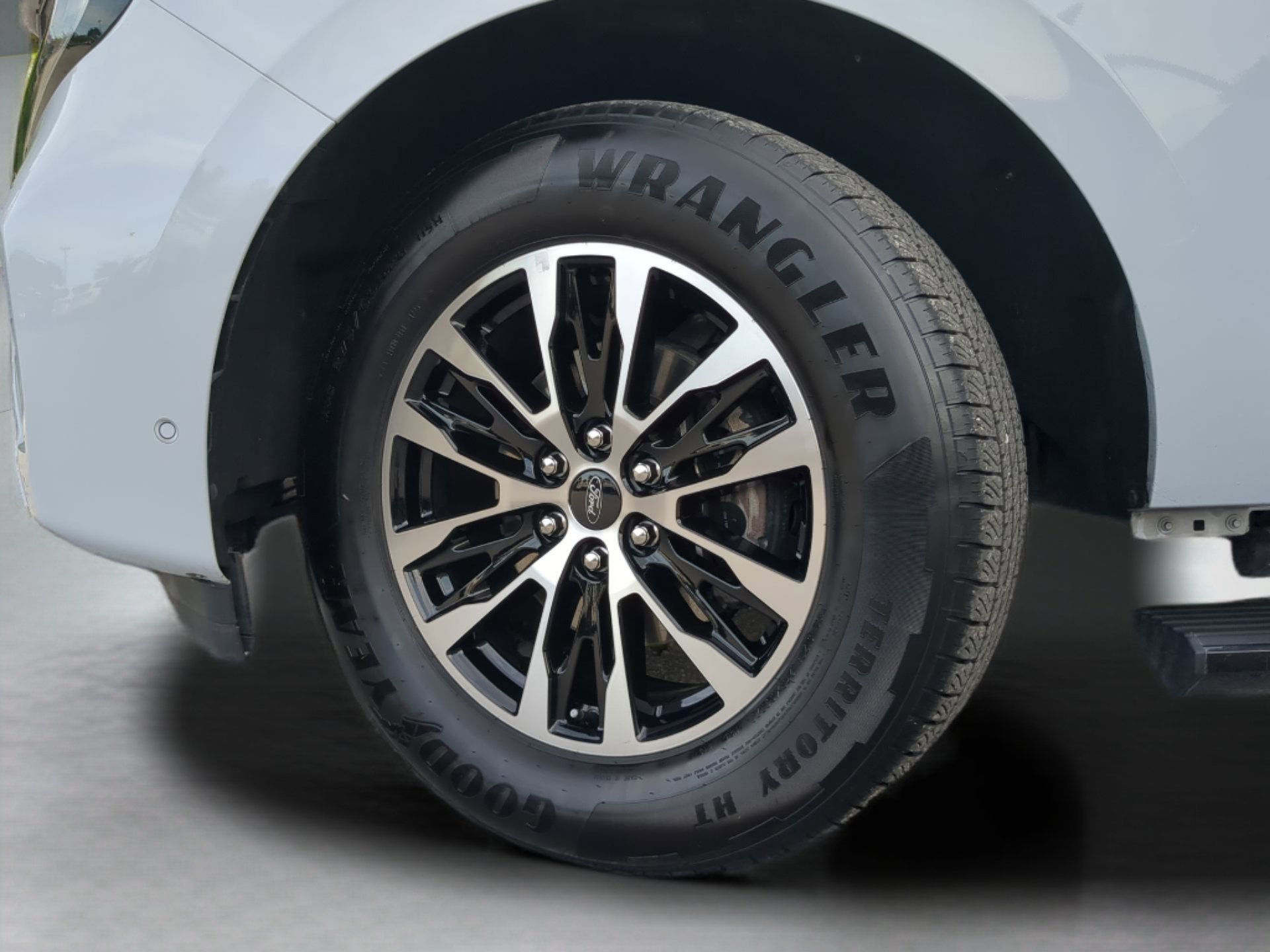 Certified 2025 Ford Expedition Platinum AWD/4WD image 74