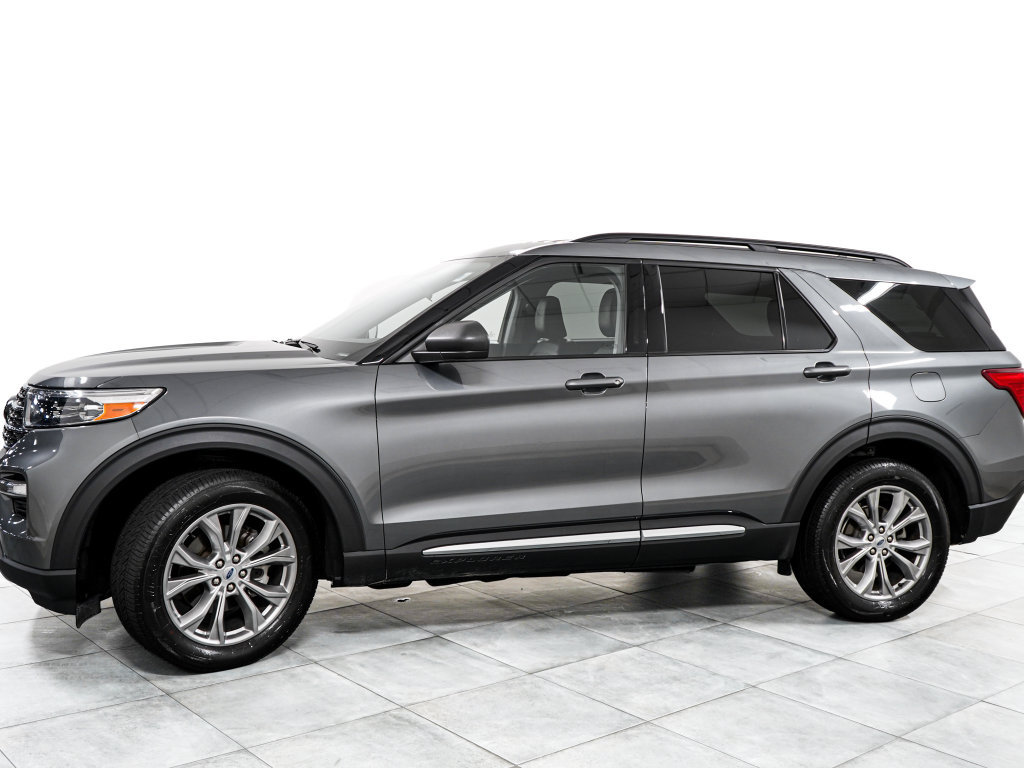 Certified 2023 Ford Explorer XLT w/ Equipment Group 202A AWD/4WD image 4