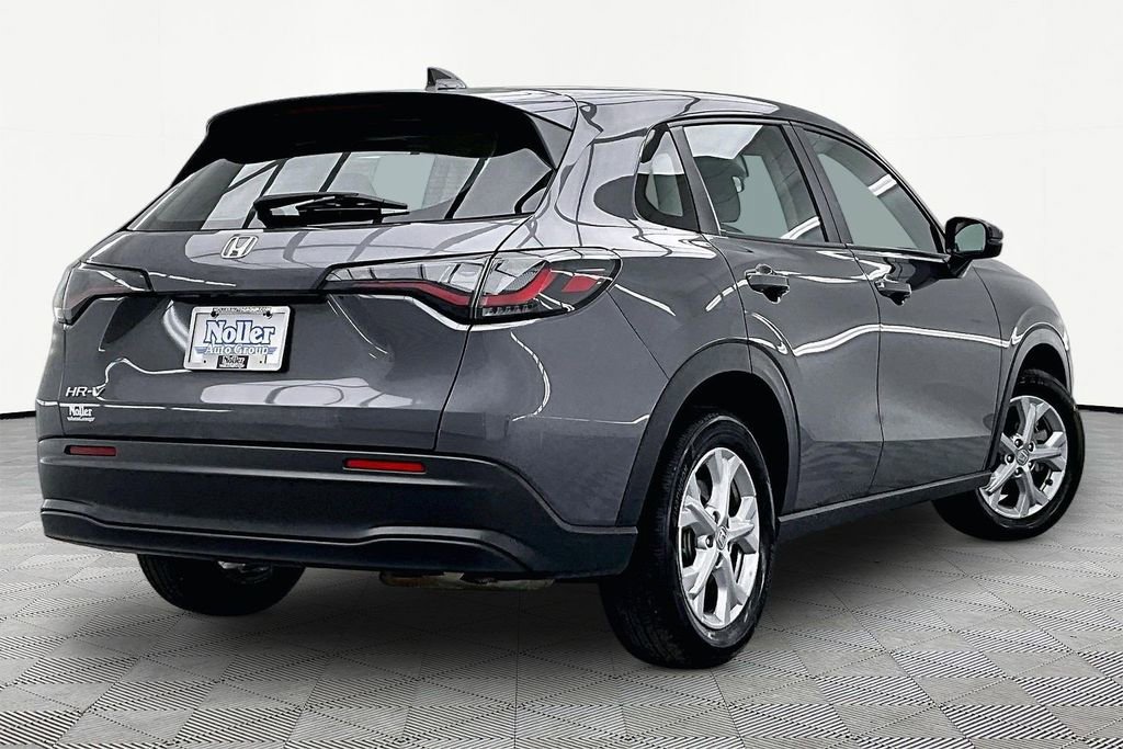 Used 2025 Honda HR-V LX image 2