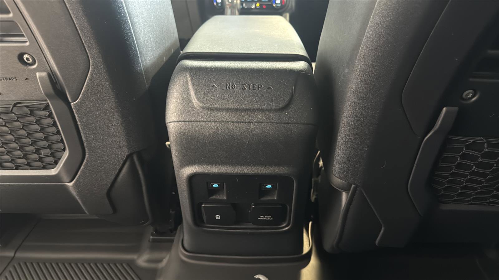 Certified 2024 Ford Bronco Black Diamond AWD/4WD image 24