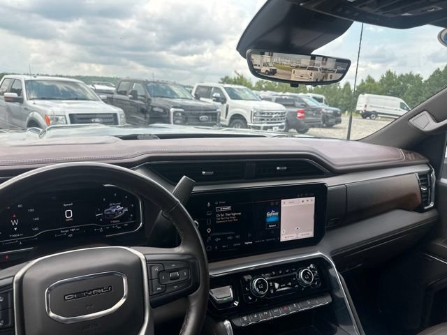 Used 2024 GMC Sierra 2500 Denali w/ Denali Reserve Package AWD/4WD image 13