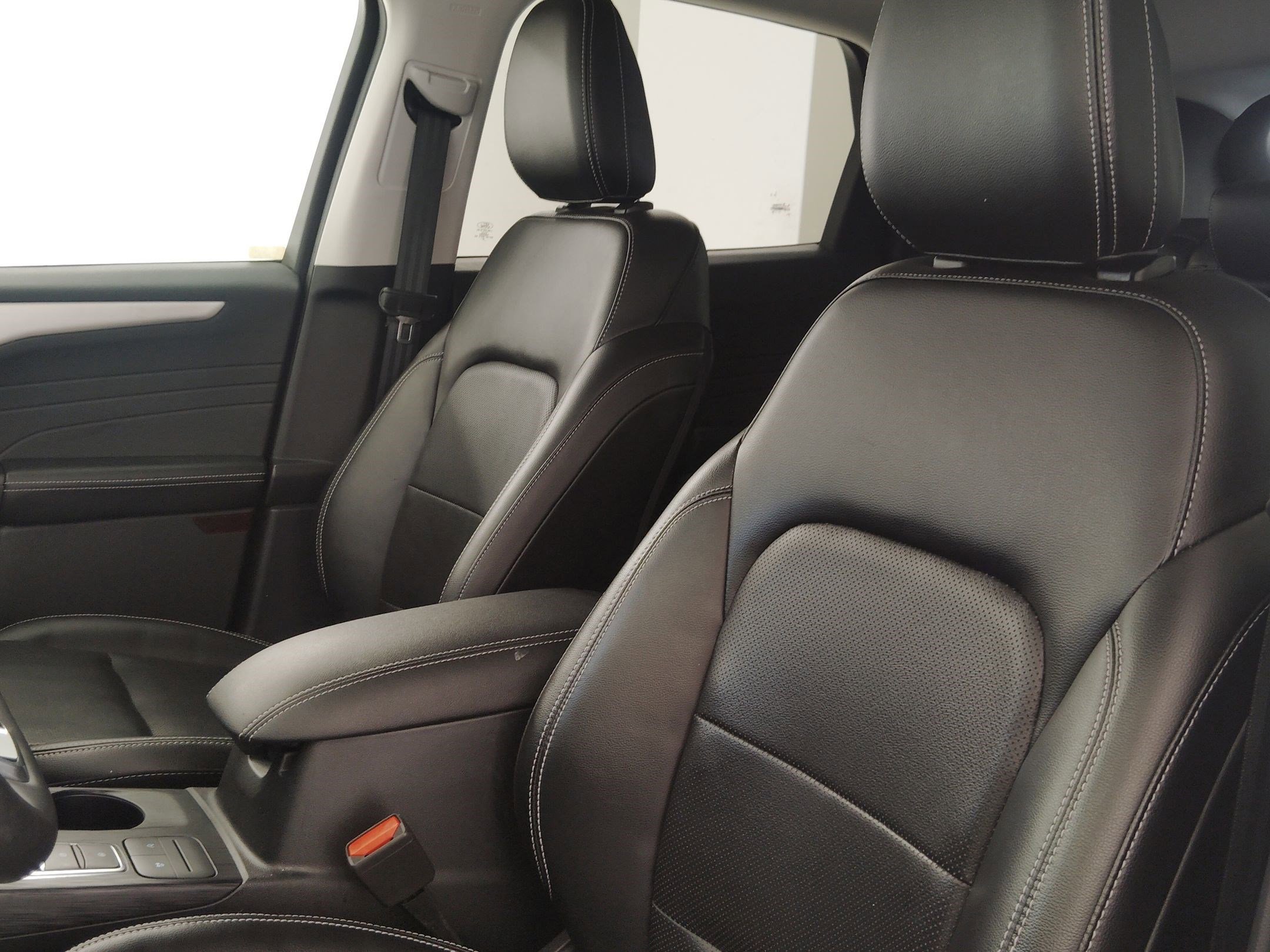 Certified 2022 Ford Escape SEL image 21