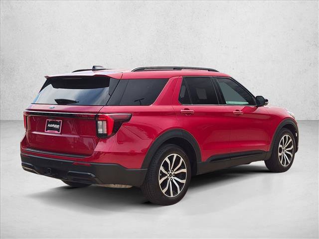 Certified 2025 Ford Explorer ST-Line w/ Premium Package RWD image 5