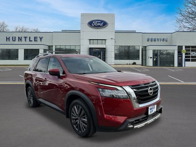 Used 2023 Nissan Pathfinder SL w/ SL Premium Package AWD/4WD image 3