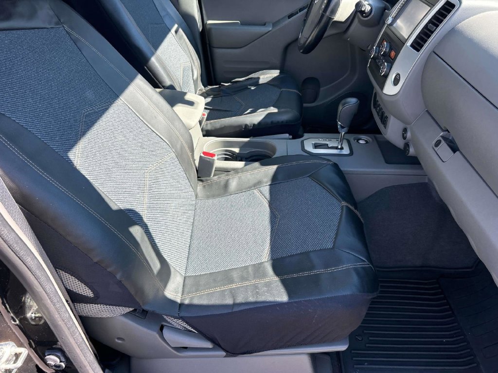 Used 2020 Nissan Frontier SV w/ Midnight Edition Floor Mats RWD image 25