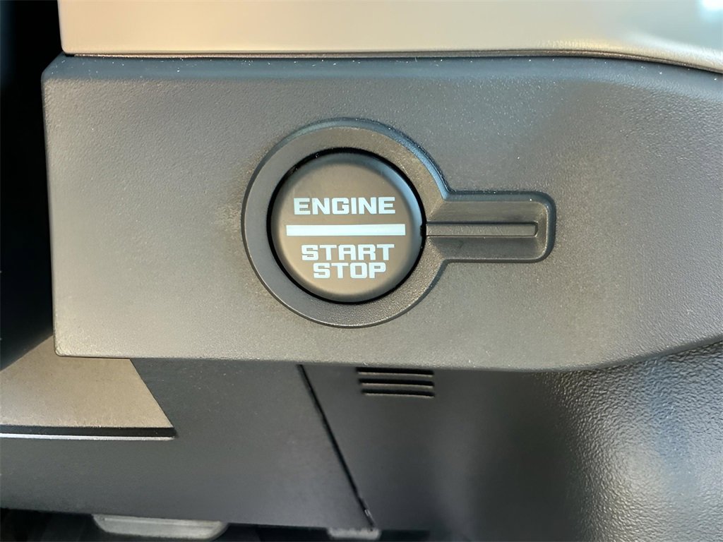 Certified 2025 Ford Bronco Outer Banks w/ Sasquatch Package image 28