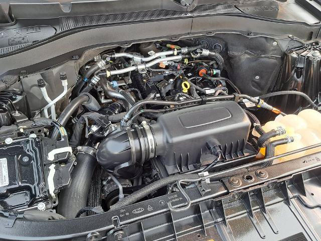 Certified 2023 Ford Explorer XLT w/ Equipment Group 202A RWD image 15