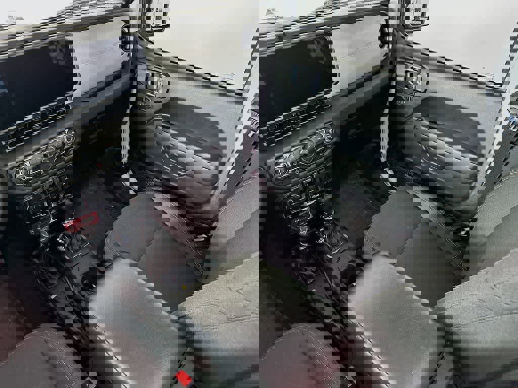 Used 2024 Jeep Wrangler Willys image 14