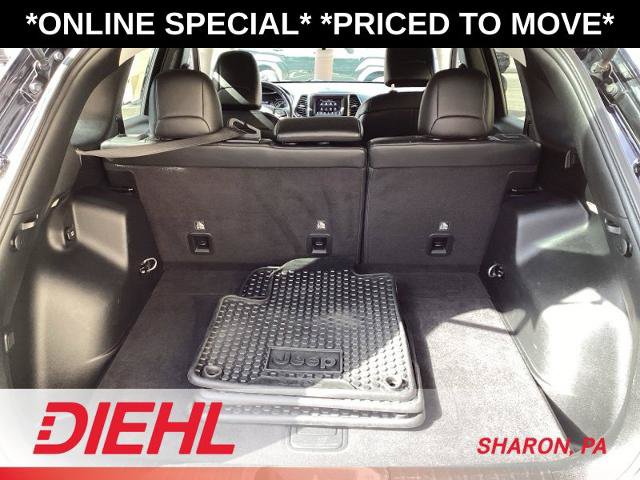 Used 2020 Jeep Cherokee Latitude Plus AWD/4WD image 17